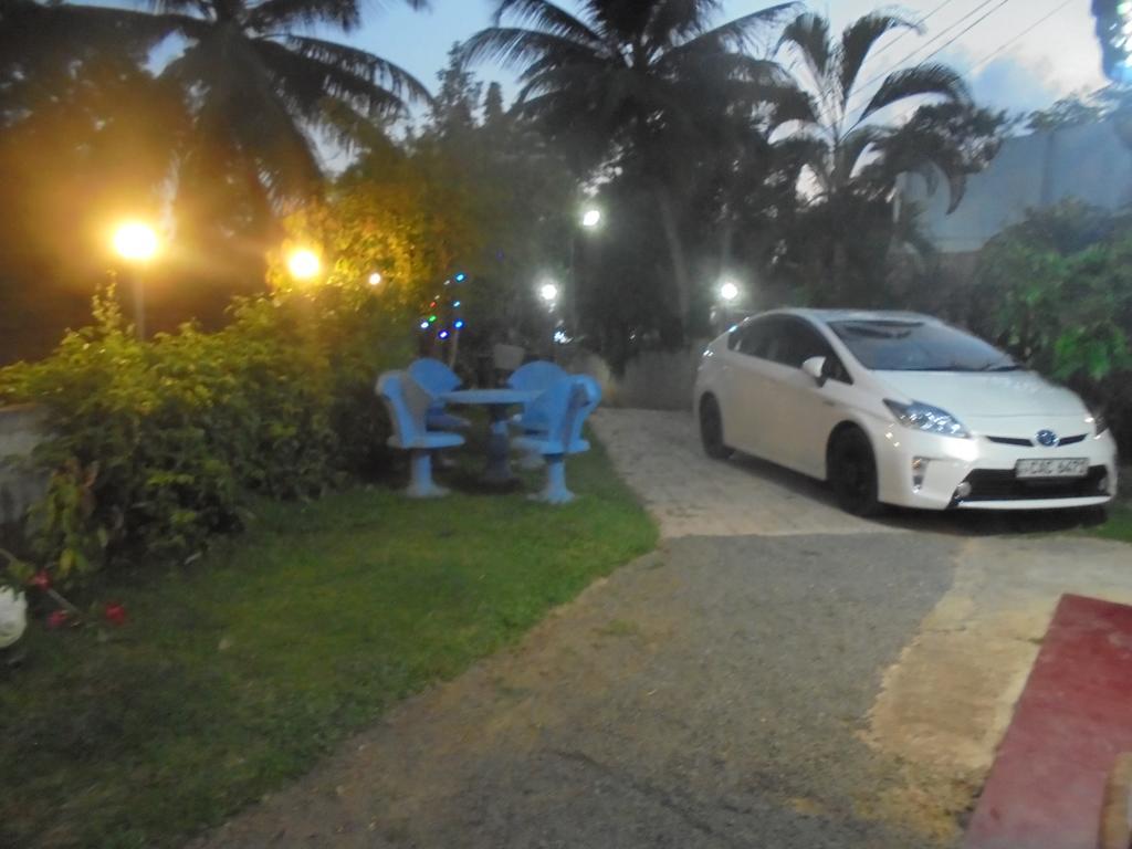 Sun Bird Eco Guest Mirissa Hotel ภายนอก รูปภาพ