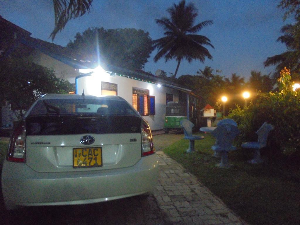 Sun Bird Eco Guest Mirissa Hotel ภายนอก รูปภาพ